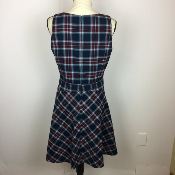 Donna Morgan Fit & Flare Crepe Dress Sz 8 Womans Navy Red Plaid Sleeveless - Picture 6 of 13
